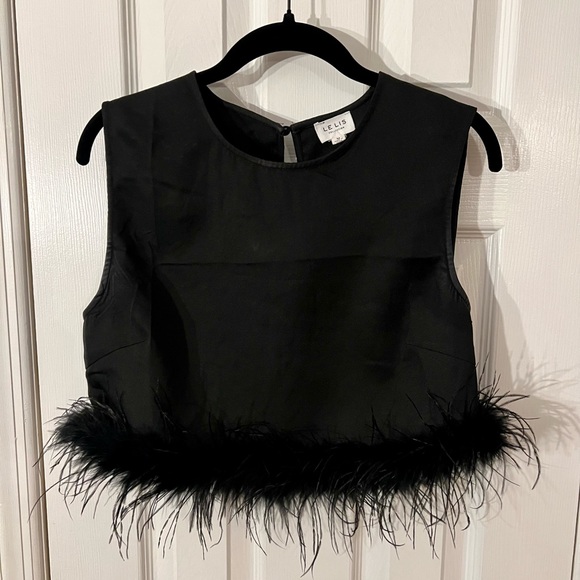 Cropped Feather Top - Picture 2 of 3